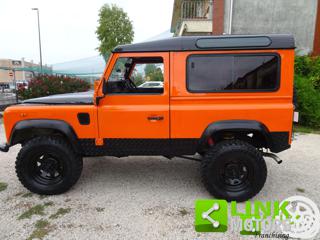 LAND ROVER Defender usata, con Autoradio