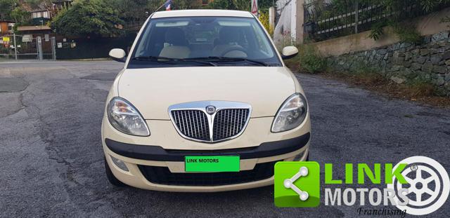 LANCIA Ypsilon usata, con Autoradio