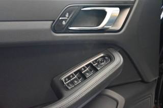 PORSCHE Macan usata 41