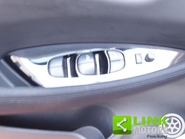 NISSAN Leaf usata, con Park Distance Control