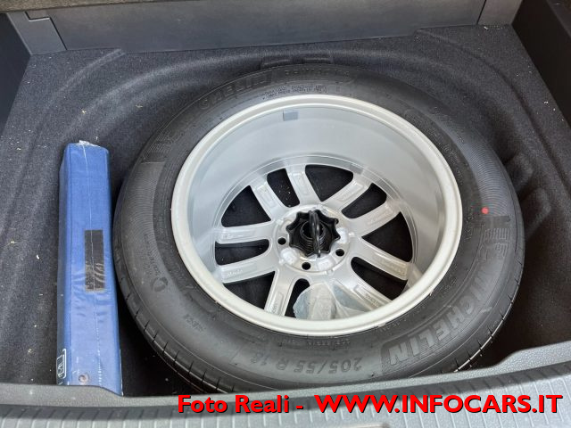 VOLKSWAGEN Golf Variant usata, con Bluetooth