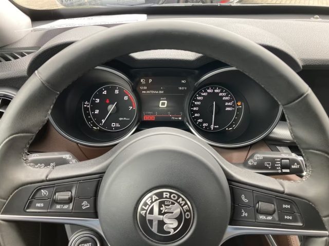 ALFA ROMEO Stelvio usata, con Boardcomputer