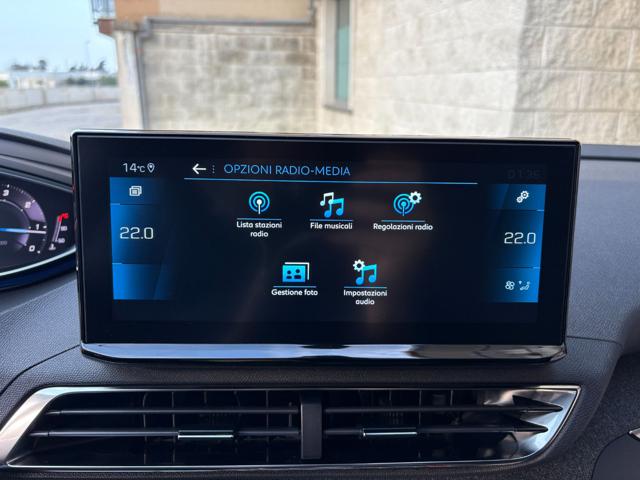 PEUGEOT 3008 usata, con USB