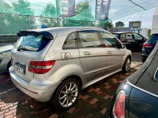 MERCEDES-BENZ B 180 usata, con Alzacristalli elettrici
