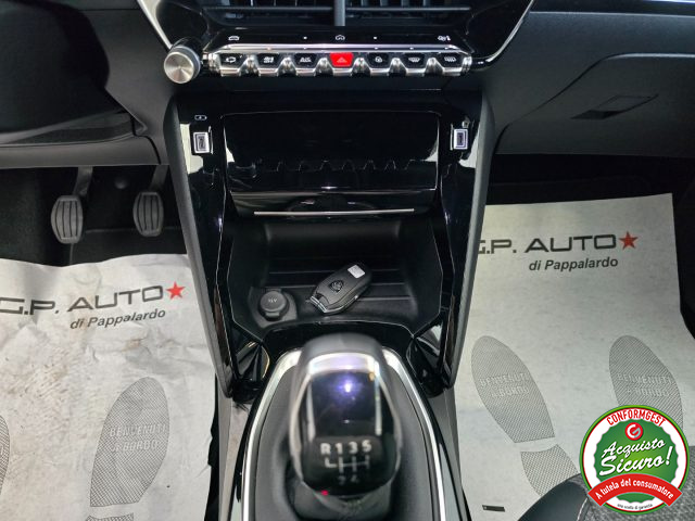 PEUGEOT 2008 usata, con Volante in pelle