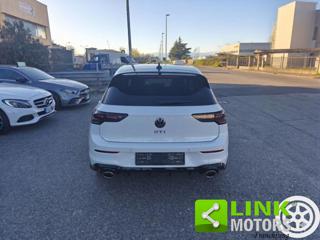 VOLKSWAGEN Golf usata, con Autoradio