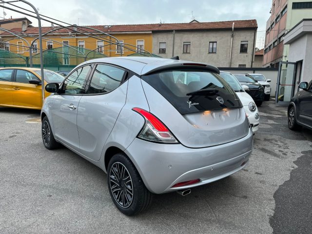LANCIA Ypsilon usata, con ESP