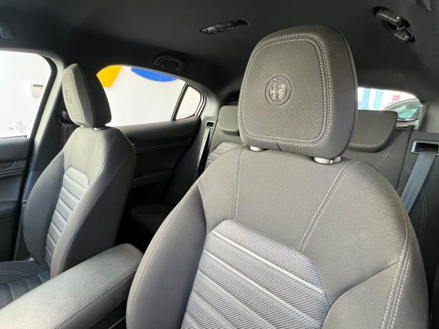ALFA ROMEO Stelvio usata, con Luci diurne LED