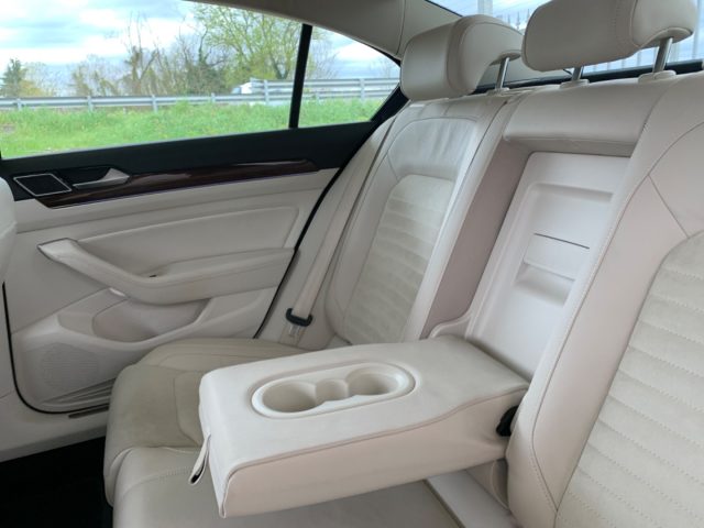 VOLKSWAGEN Passat usata, con Autoradio digitale