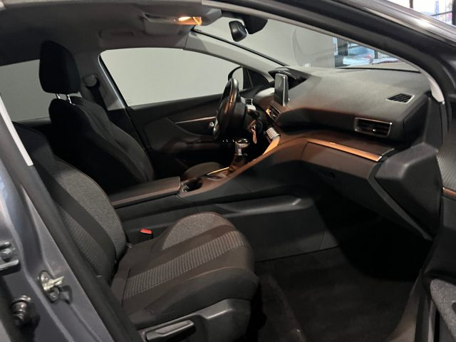 PEUGEOT 3008 usata, con Autoradio