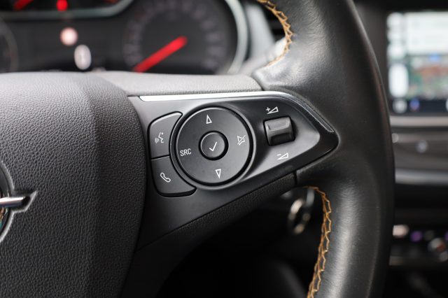 OPEL Crossland X usata, con Vivavoce