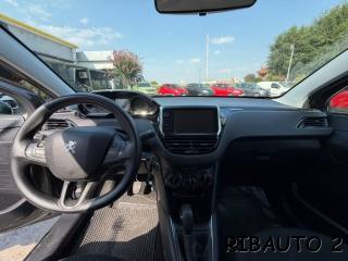 PEUGEOT 208 usata, con Sedile posteriore sdoppiato