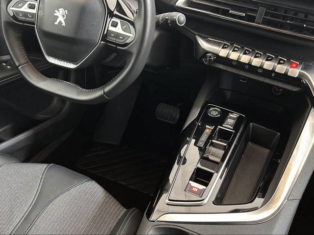 PEUGEOT 5008 usata, con Luci diurne LED