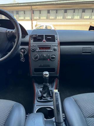 MERCEDES-BENZ A 180 usata, con Chiusura centralizzata