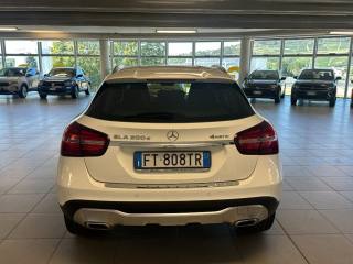 MERCEDES-BENZ GLA 200 usata, con Chiusura centralizzata