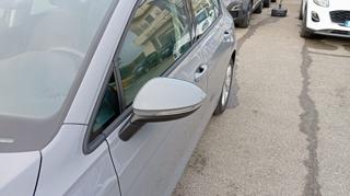 VOLKSWAGEN Golf usata, con Touch screen