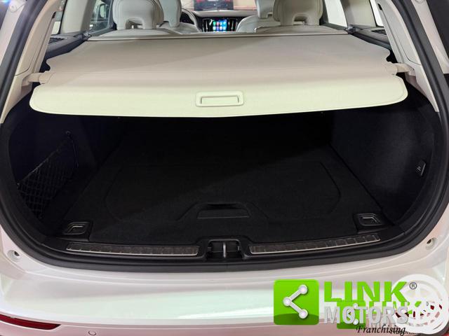 VOLVO V60 usata, con Touch screen