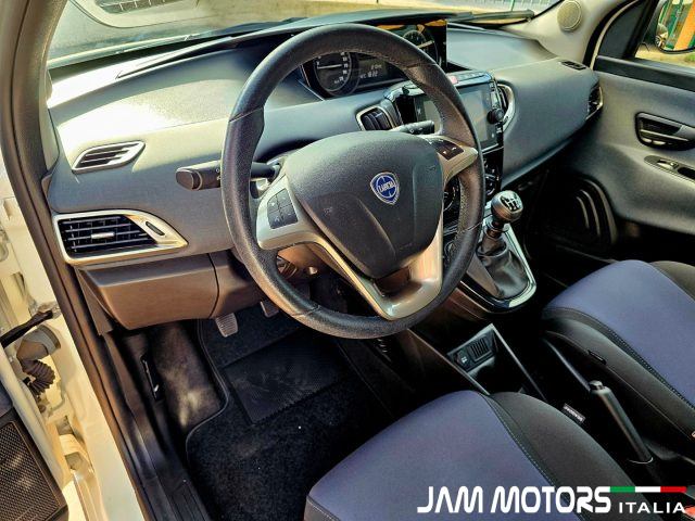 LANCIA Ypsilon usata, con Fendinebbia