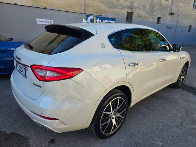 MASERATI Levante usata, con Boardcomputer