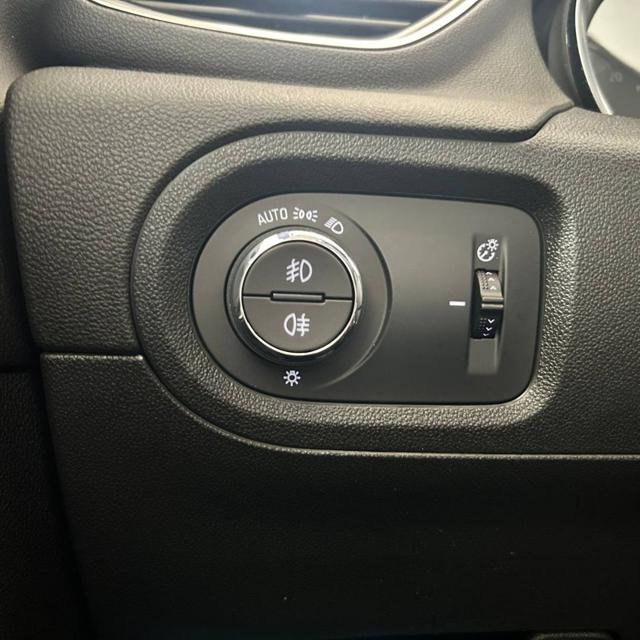 OPEL Grandland X usata, con Volante multifunzione