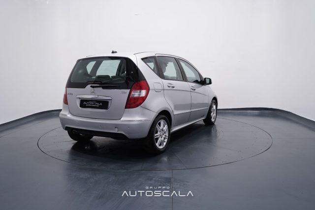 MERCEDES-BENZ A 180 usata, con Cerchi in lega