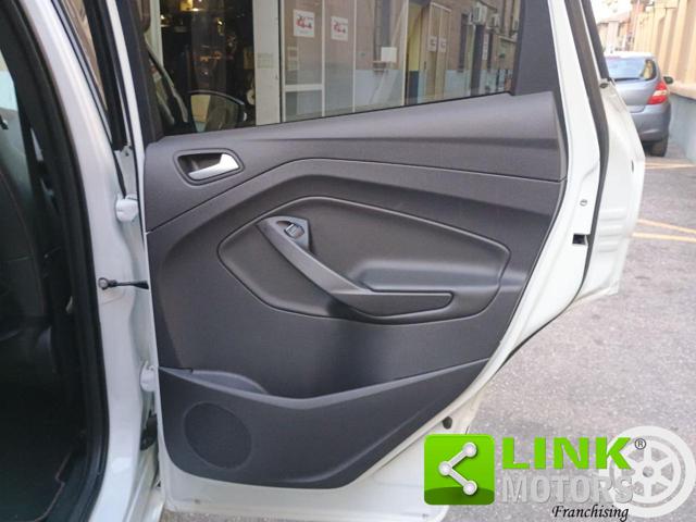 FORD Kuga usata, con Sistema di navigazione