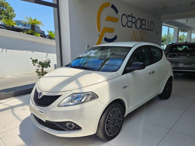 LANCIA Ypsilon usata, con Airbag