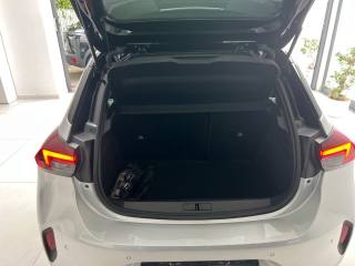 OPEL Corsa usata, con ESP