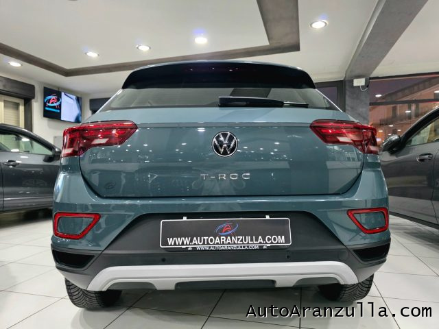 VOLKSWAGEN T-Roc usata, con Volante multifunzione