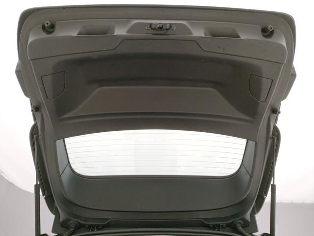 PEUGEOT 308 usata, con USB