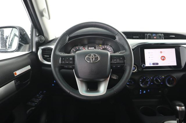 TOYOTA Hilux usata 5