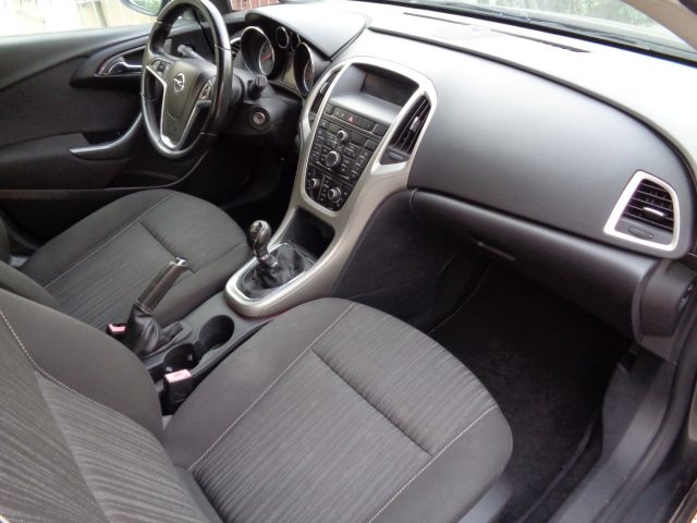 OPEL Meriva usata, con Controllo automatico clima