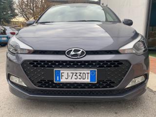 HYUNDAI i20 usata, con Airbag