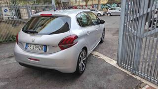 PEUGEOT 208 usata, con Alzacristalli elettrici