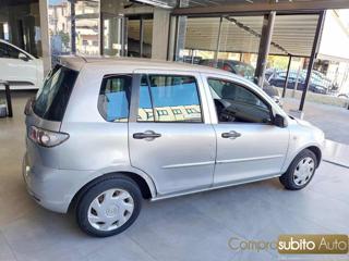 MAZDA 2 usata, con Autoradio