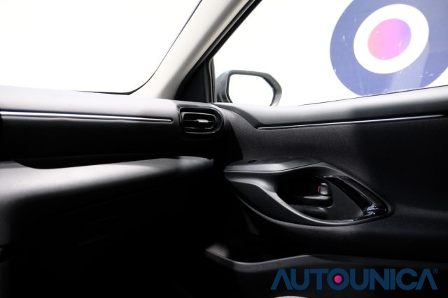 TOYOTA Yaris usata, con Airbag testa