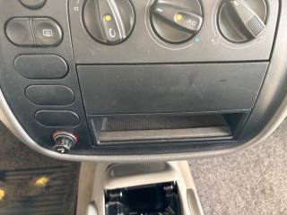 SEAT Alhambra usata, con Isofix