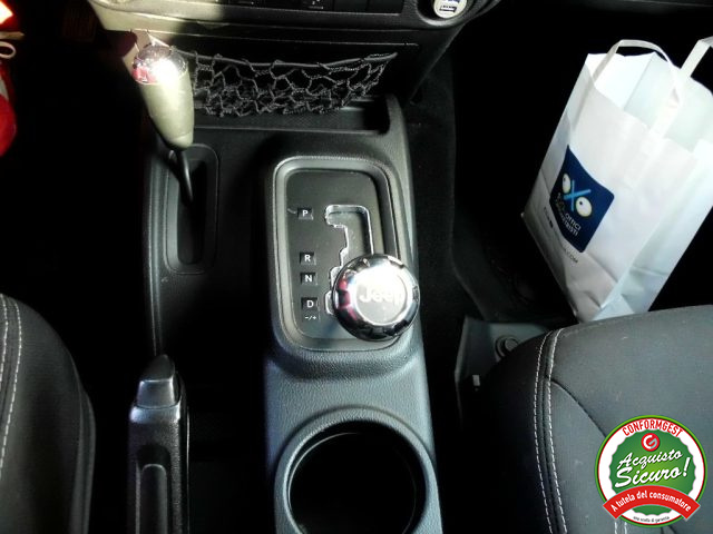 JEEP Wrangler usata, con USB