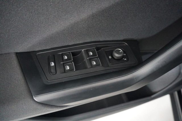 VOLKSWAGEN T-Roc usata, con Touch screen