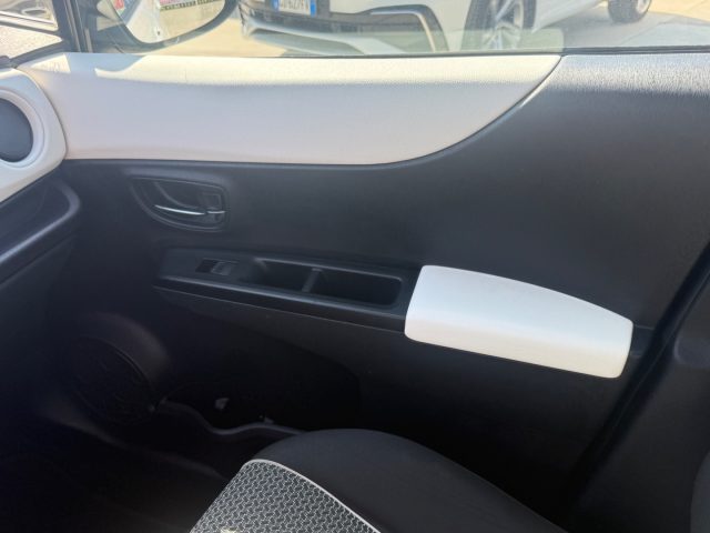 TOYOTA Yaris usata 30