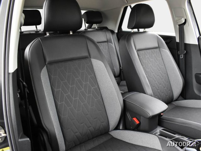 VOLKSWAGEN T-Roc usata, con Autoradio