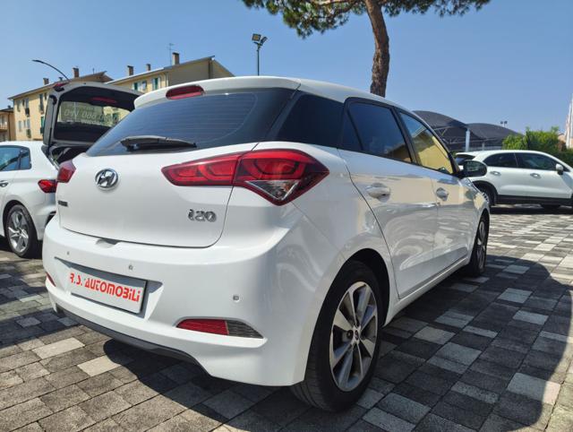 HYUNDAI i20 usata, con Airbag laterali