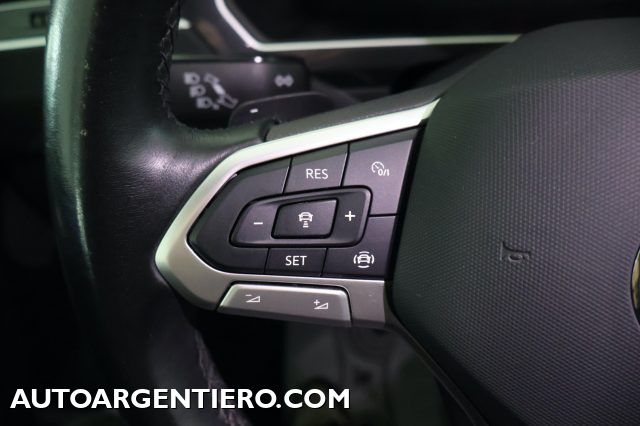 VOLKSWAGEN Tiguan usata, con Leve al volante