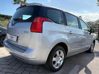 PEUGEOT 5008 usata, con Airbag laterali