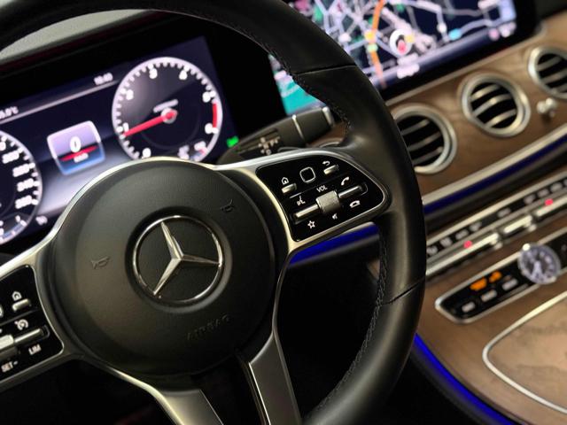MERCEDES-BENZ E 220 usata, con Portellone posteriore elettrico