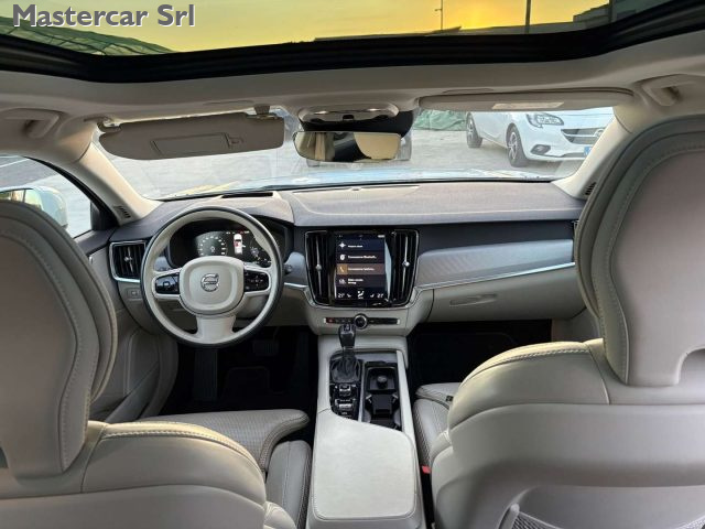 VOLVO V90 Cross Country usata, con Fendinebbia