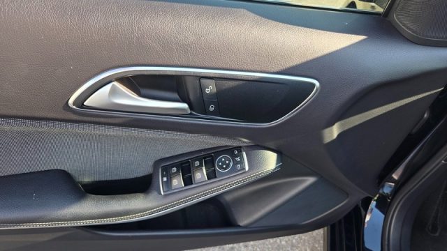 MERCEDES-BENZ A 160 usata, con Cruise Control