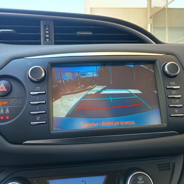 TOYOTA Yaris usata, con Volante in pelle