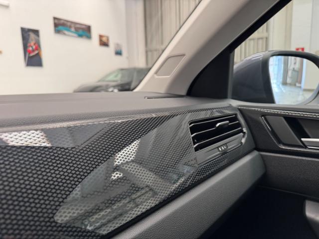 VOLKSWAGEN Taigo usata, con Controllo automatico clima