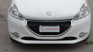 PEUGEOT 208 usata, con Luci diurne